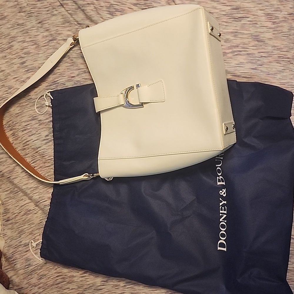 Dooney and Bourke Florentine Brynn leather shoulder bag